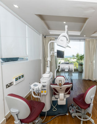 The Esthetic Zone Clinic